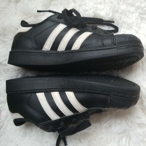 Adidas Superstar Sneakers